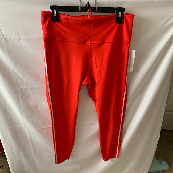 ATHLETA Pacesetter Tipped 7/8 Tight Leggings in Cardinal Red/White Sz LARGE - Picture 2 of 6